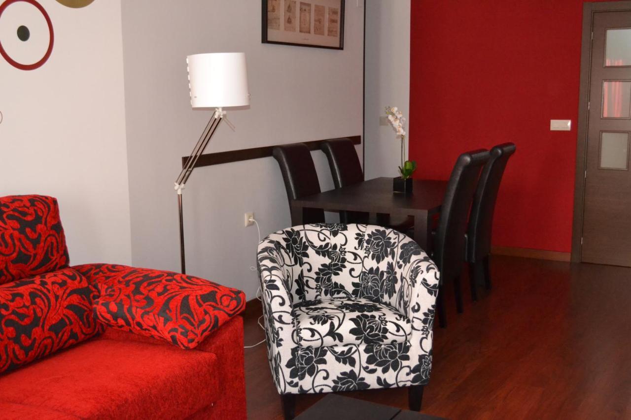 Apartamento Acueducto, Tres Dormitorios Y Parking Gratis 메리다 외부 사진